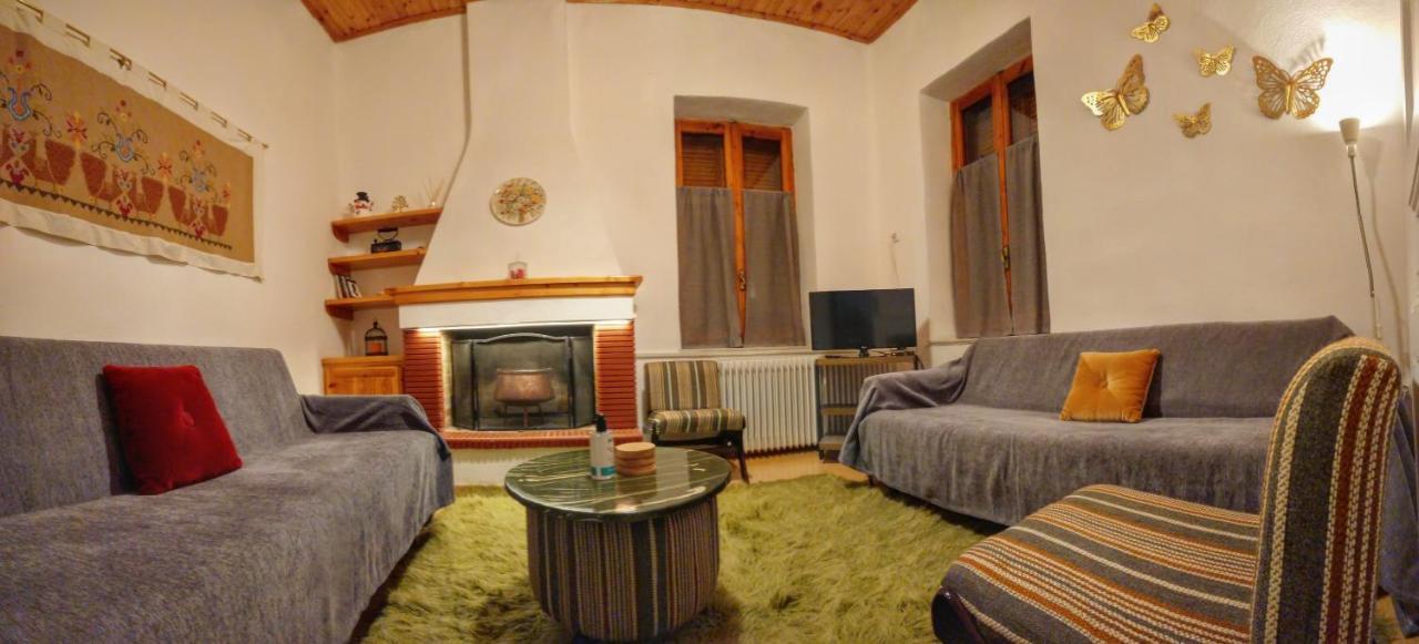 1935 Home Lilaia Екстер'єр фото