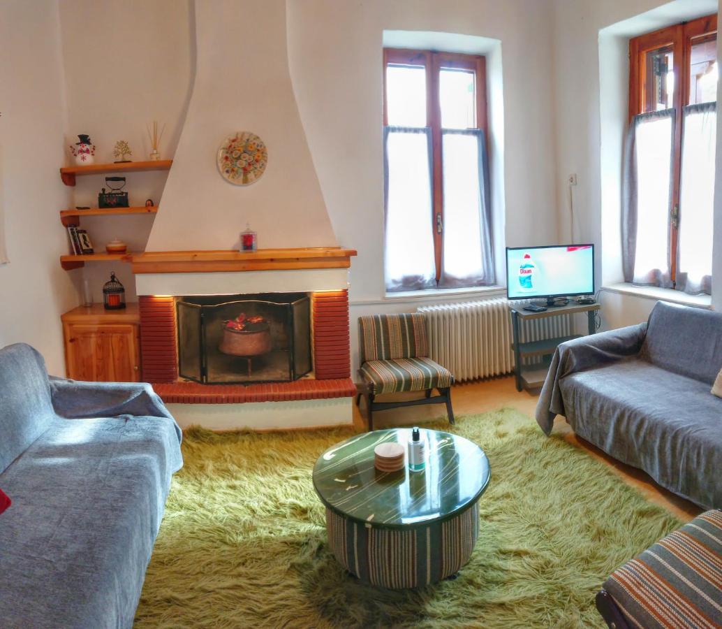 1935 Home Lilaia Екстер'єр фото