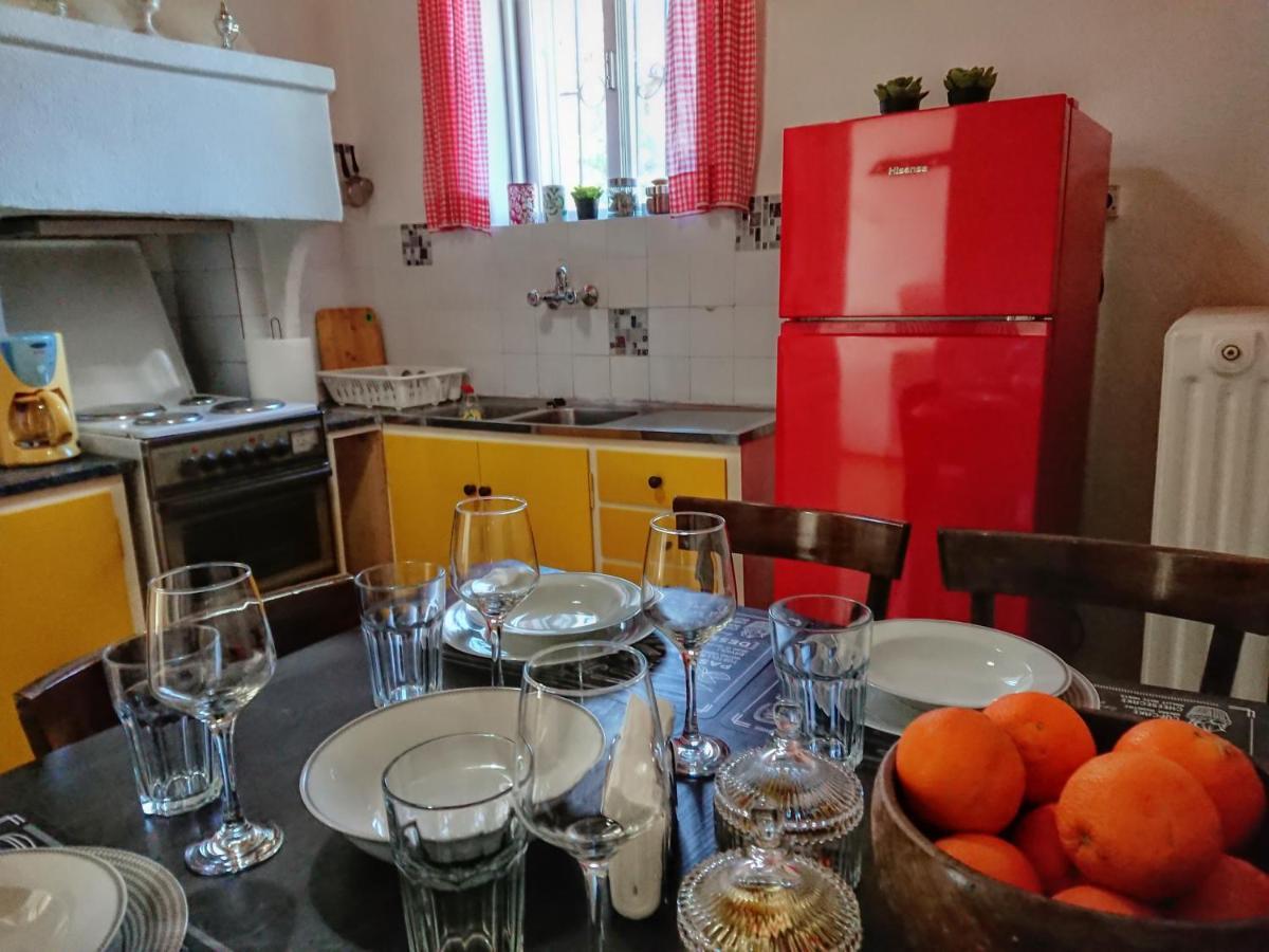 1935 Home Lilaia Екстер'єр фото