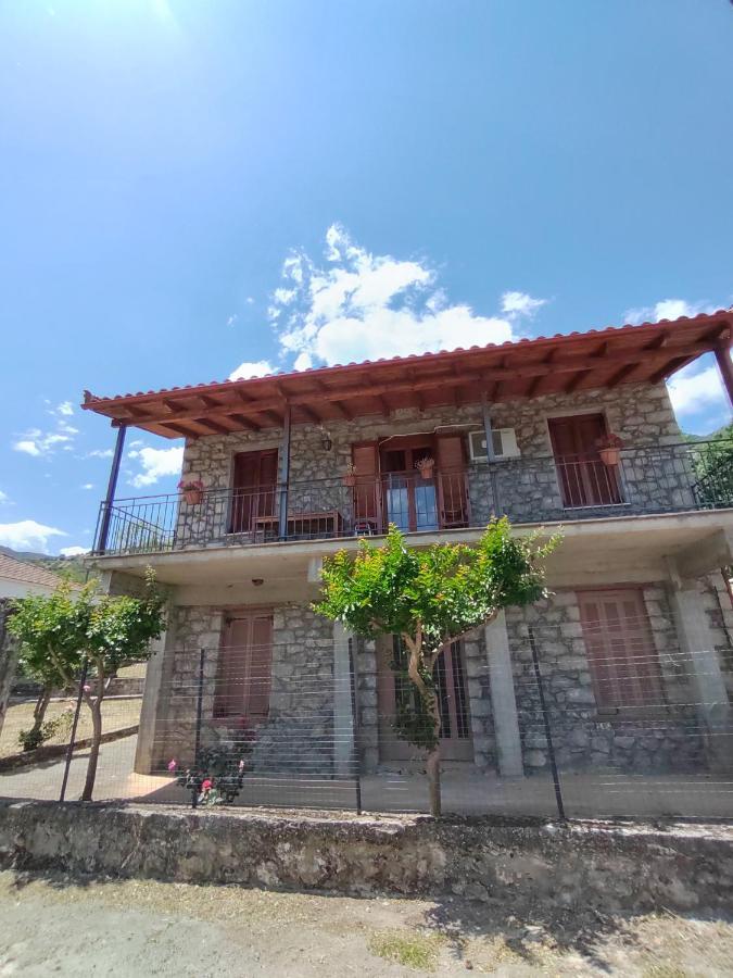 1935 Home Lilaia Екстер'єр фото