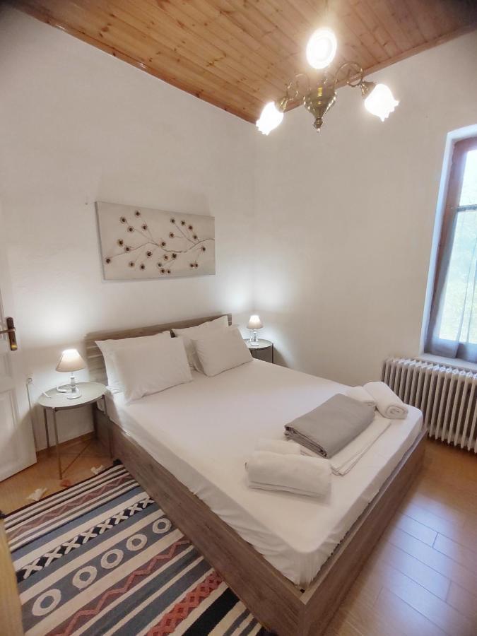 1935 Home Lilaia Екстер'єр фото